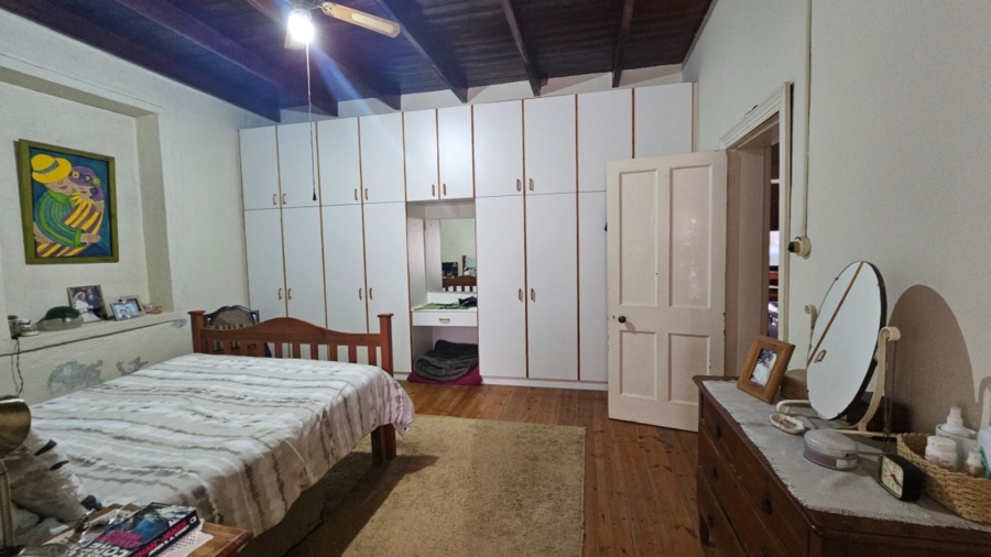 2 Bedroom Property for Sale in Louwville Western Cape